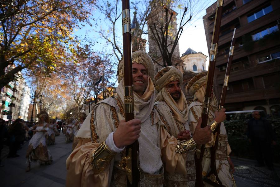 Escenifica tras el acto protocolario la rendición de Boabdil y la entrega de las llaves de la ciudad