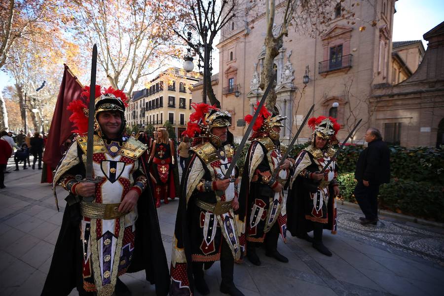 Escenifica tras el acto protocolario la rendición de Boabdil y la entrega de las llaves de la ciudad