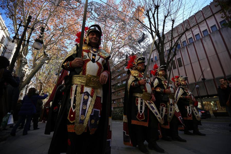 Escenifica tras el acto protocolario la rendición de Boabdil y la entrega de las llaves de la ciudad