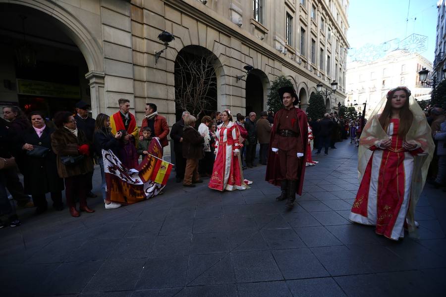 Escenifica tras el acto protocolario la rendición de Boabdil y la entrega de las llaves de la ciudad
