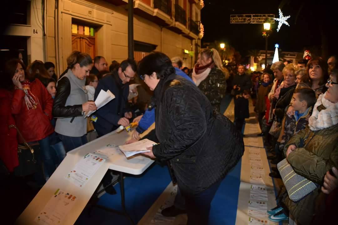 Mancha Real escribe a los Reyes Magos la carta más larga del mundo