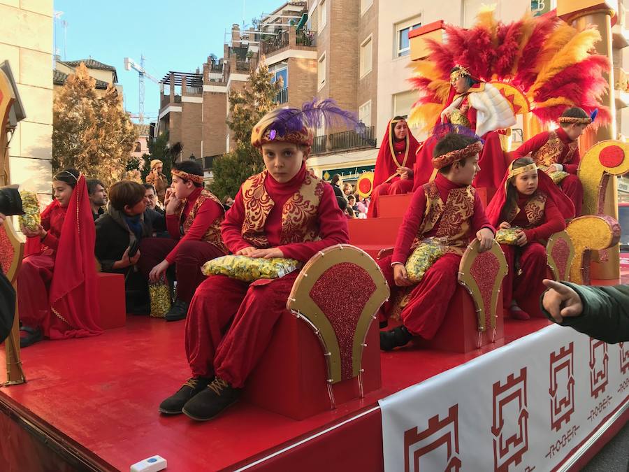 Sus Majestades comenzarán a desfilar a las 17:30 horas 