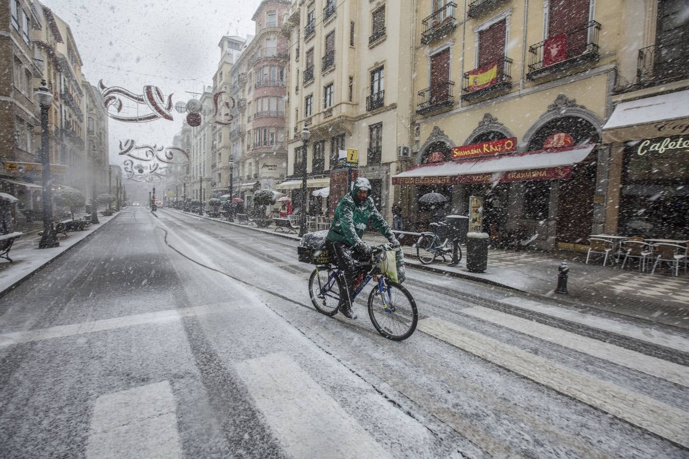 Granada lució de blanco el día de Reyes
