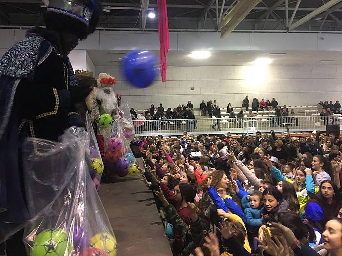 Los Magos de Oriente en Otura.