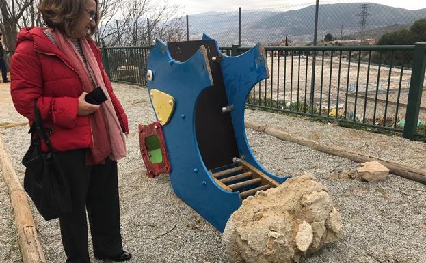 Quejas por los parques infantiles de los barrios