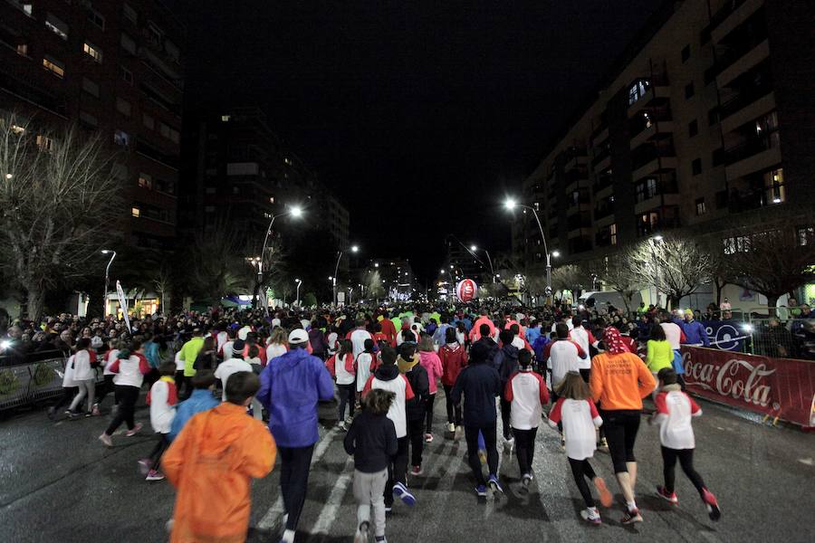  La XXXV edición de la Carrera Internacional Urbana Noche de San Antón volvió a contar con cerca de 10.000 corredores por las calles de la capital jienense