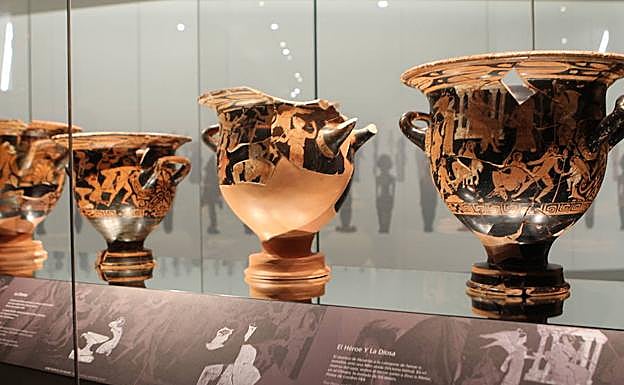 Detalles de la exposición 'La Dama, el Príncipe, el Héroe y la Diosa'.