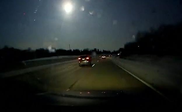 Un meteorito convierte la noche en día durante un segundos