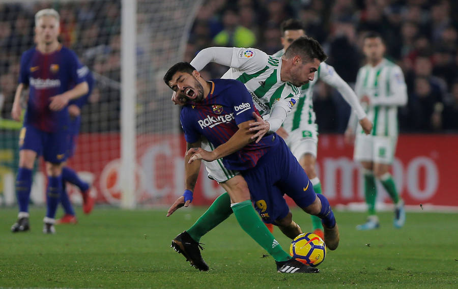 El conjunto de Valverde se llevó la victoria en el Benito Villamarín por 0-5, con un doblete de Messi, otro de Luis Suárez y un tanto de Rakitic.