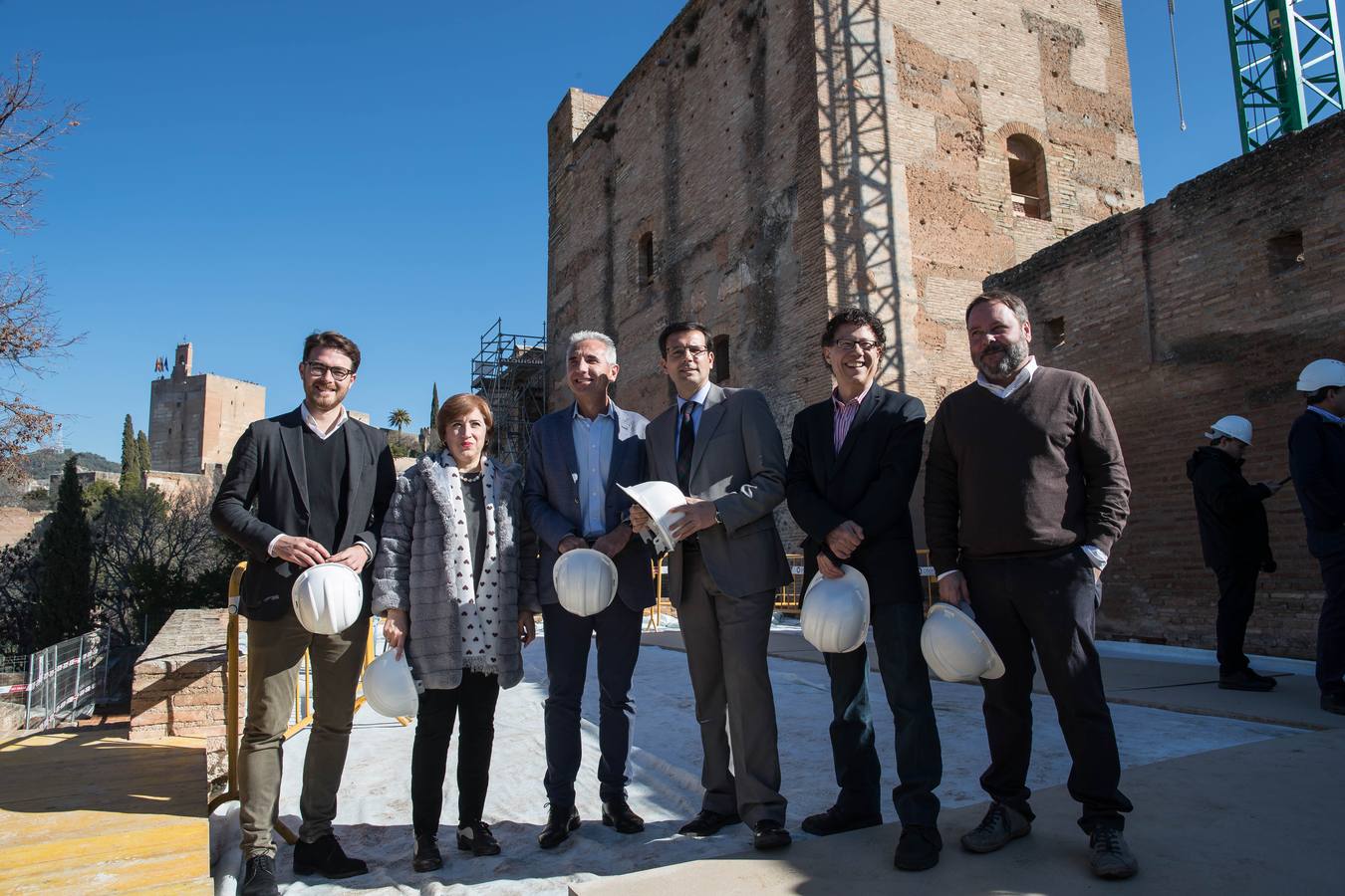 Los investigadores han descubierto restos de decoración del siglo XV en una de las estancias de la torre del homenaje