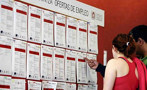 Las 10 falsas ofertas de trabajo más utilizadas que engañan a muchos españoles