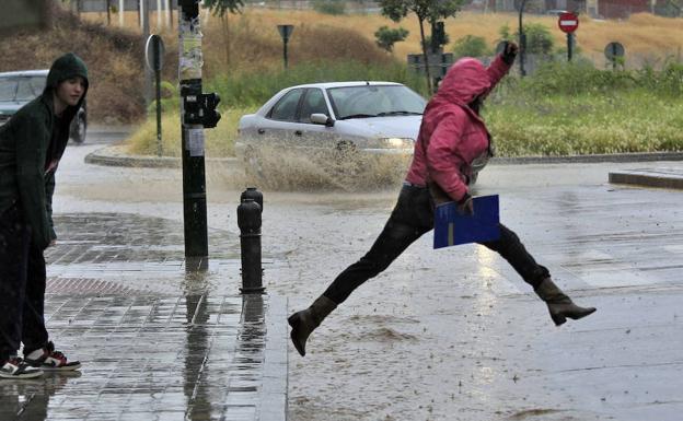 La DANA que amenaza a España: la AEMET alerta de fuertes lluvia en 48 horas
