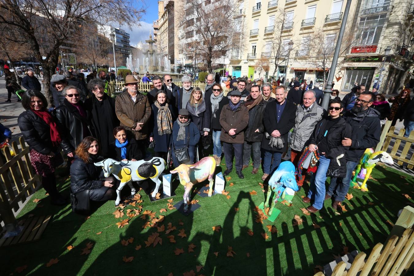 Exposición de más de 20 esculturas de fibra de vidrio en tamaño natural de corderos diseñadas por el escultor Miguel Moreno y decoradas por artistas, una muestra en Puerta Real