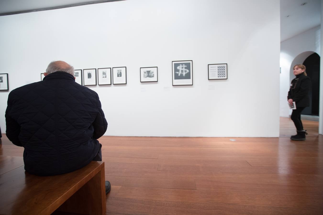 El museo acoge una retrospectiva del artista estadounidense que presentó batalla a la dictadura del instante decisivo