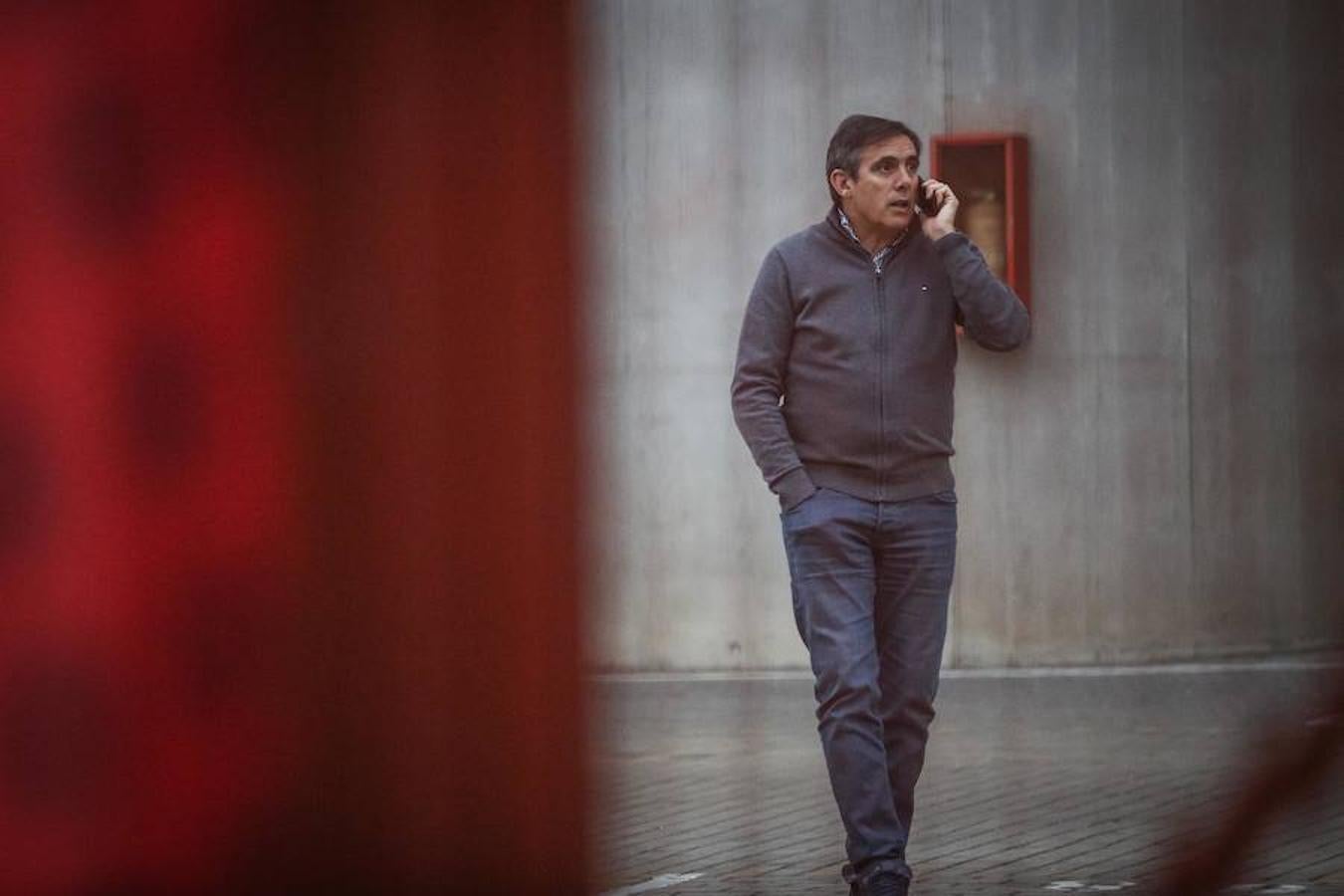 Esta actuación se ha producido en el marco de una operación por supuesto blanqueo de dinero procedente de fichajes del expresidente del club Quique Pina, que fue detenido esta mañana en Murcia