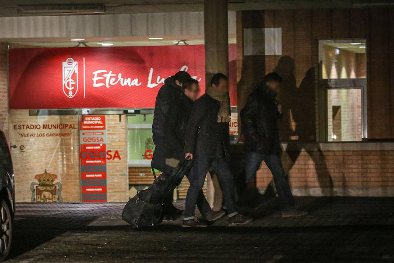 Esta actuación se ha producido en el marco de una operación por supuesto blanqueo de dinero procedente de fichajes del expresidente del club Quique Pina, que fue detenido esta mañana en Murcia