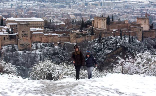 La AEMET alerta: mucho frío y nieve en Granada capital desde el domingo al jueves