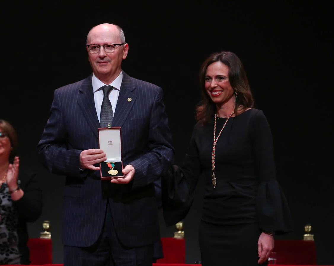 Brillante entrega de distinciones del ayuntamiento de la capital con la celebración de San Cecilio