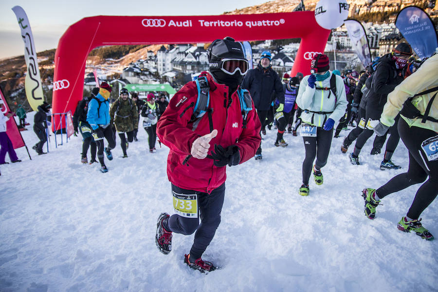 Ochocientos participantes han participado en el Campeonato de España de Snow Running. La prueba, que ha comenzado a las seis y media de la tarde en Pradollano, ha constado de doce kilómetros y medio y ha tenido un desnivel acumulado de más de novecientos metros. El evento se ha disputado simultáneamente con la actividad de esquí nocturno de los sábados en la pista de El Río. Un año más, el número de participantes ha vuelto a incrementarse y muy especialmente el apartado femenino, que ha contado con 128 corredoras