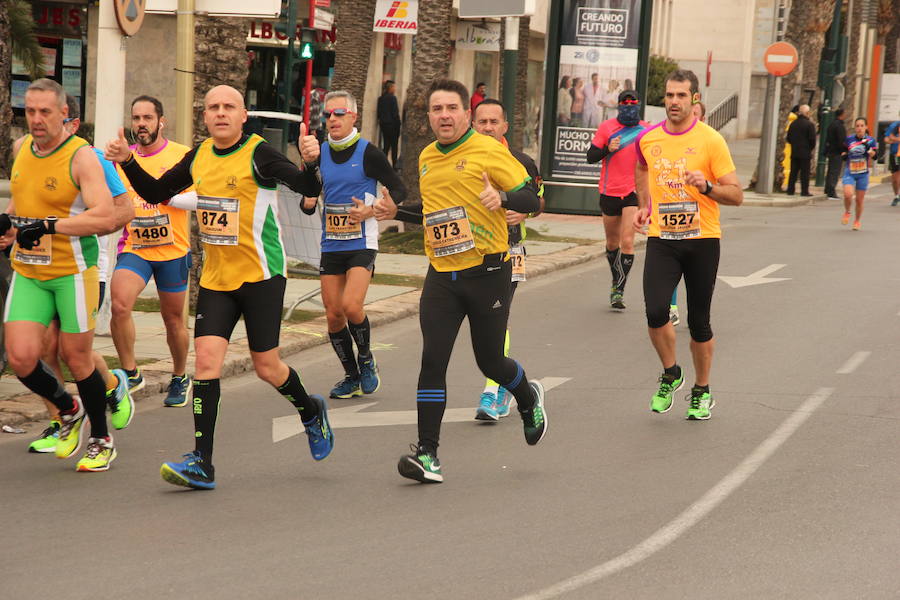 Han invertido 1 hora, 3 minutos y 30 segundos y 1.17:18, respectivamente, en recorrer los 21.097 metros en una prueba con más de 4.600 participantes