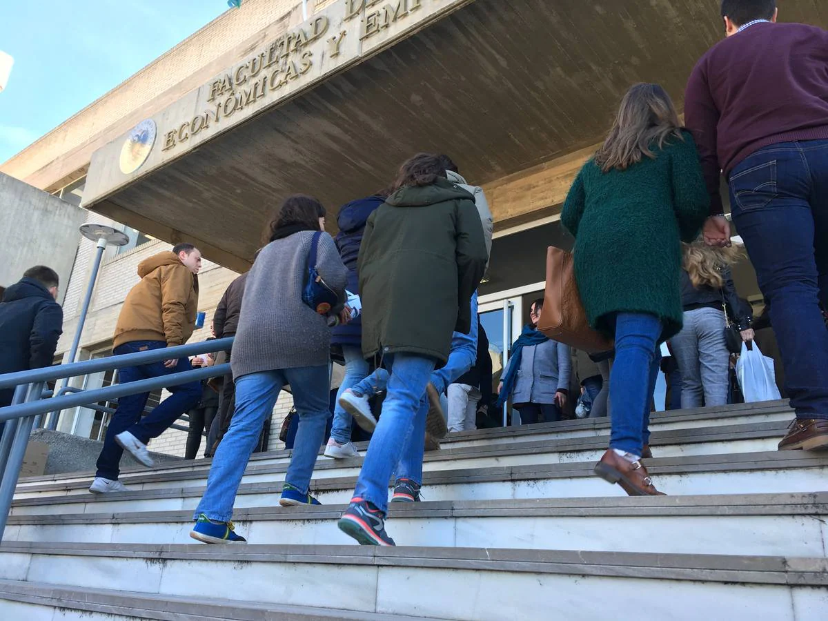 Los estudiantes, ante una prueba decisiva