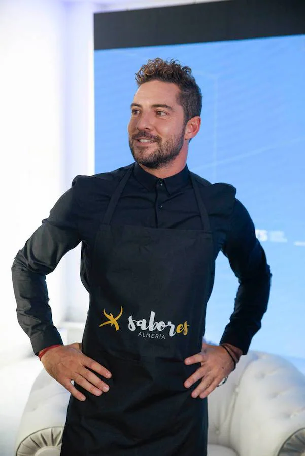 David Bisbal se pone el delantal de 'Sabores Almería'