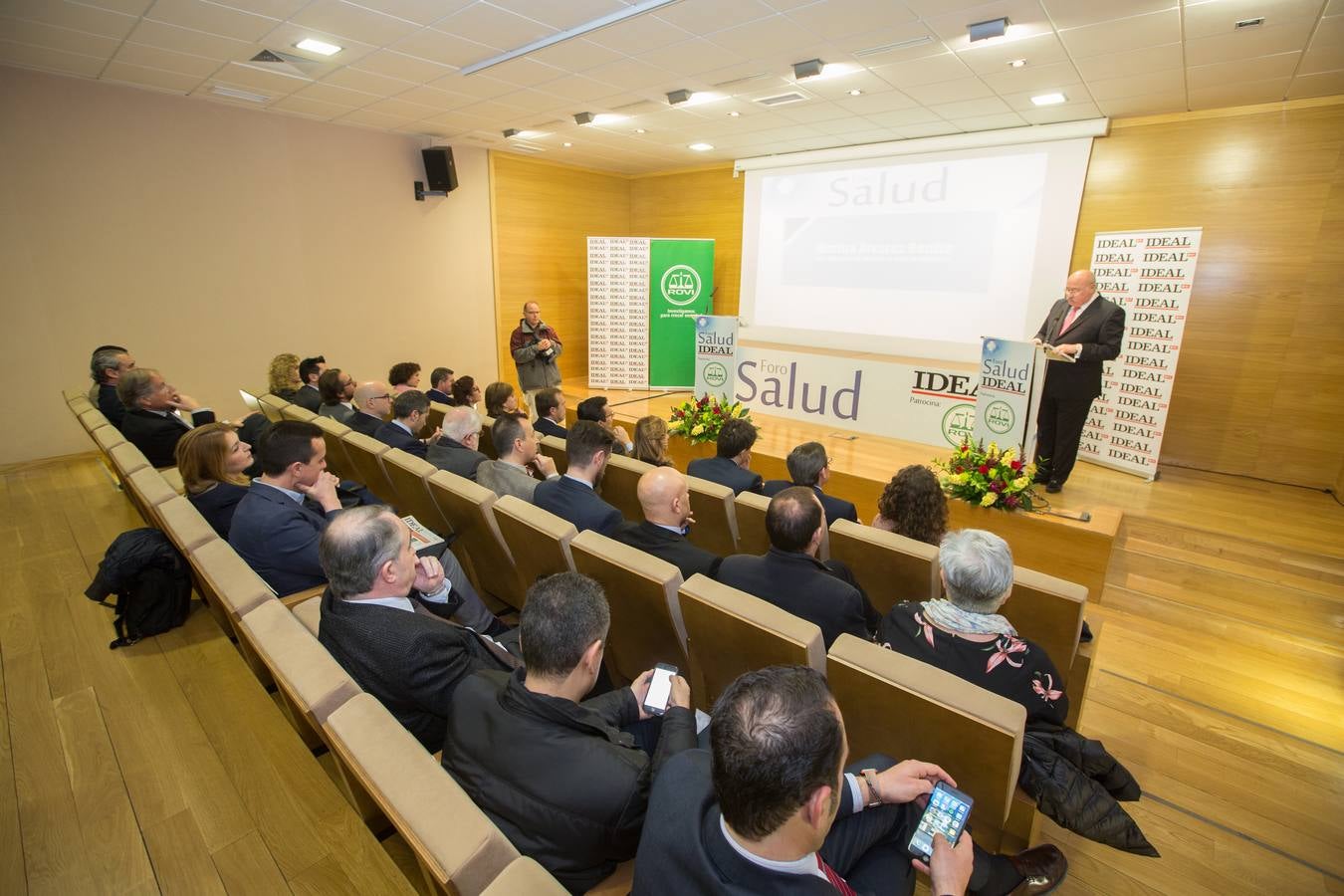 La consejera de Salud, Marina Álvarez, interviene en el Foro 'Los retos de la sanidad pública en Andalucía'