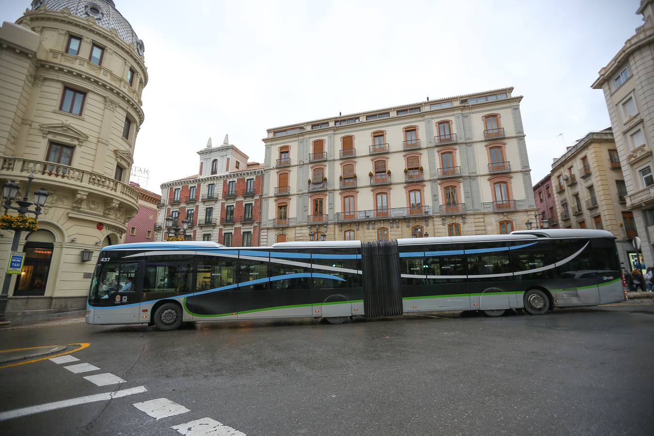 La línea se inaguró en junio de 2014, pero las quejas de los usuarios obligaron a hacer cambios a las pocas semanas