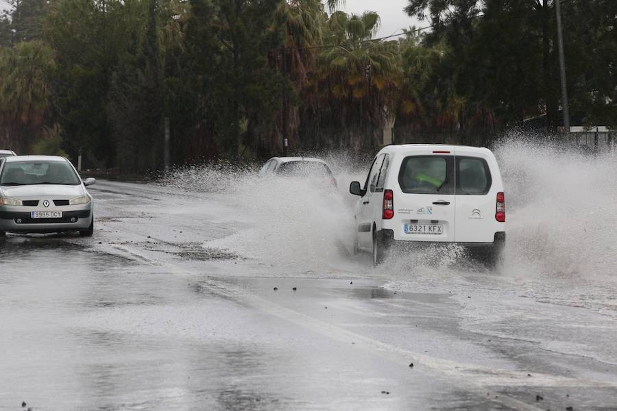 Las últimas precipitaciones han anegado la zona cercana al polígono de Alborán en Motril 