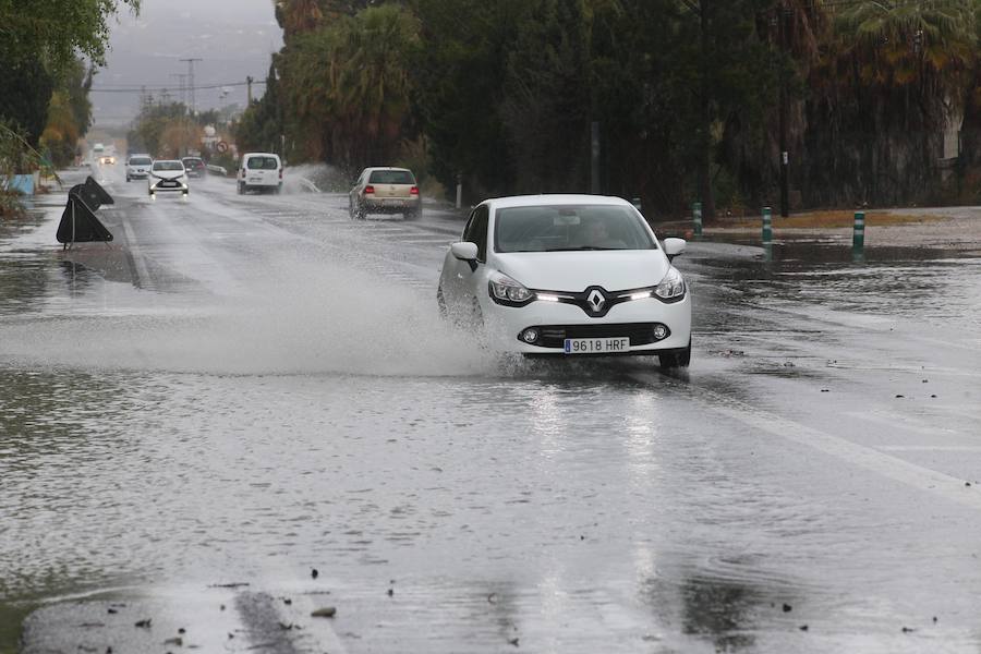 Las últimas precipitaciones han anegado la zona cercana al polígono de Alborán en Motril 