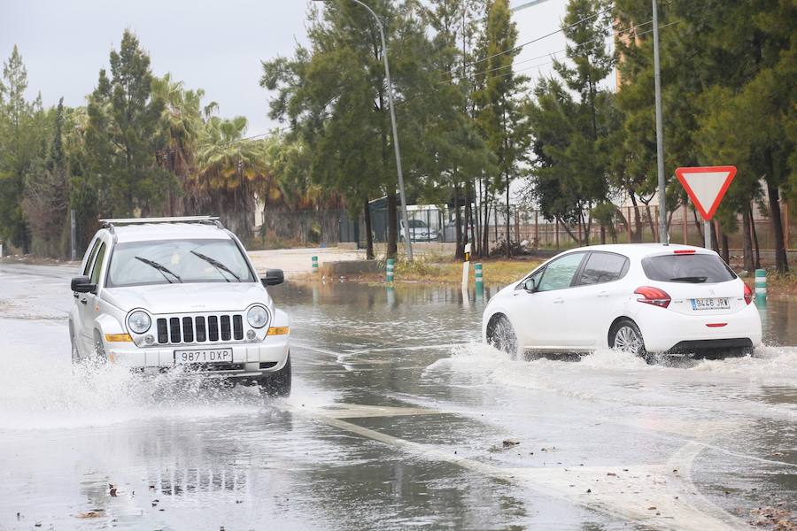 Las últimas precipitaciones han anegado la zona cercana al polígono de Alborán en Motril 