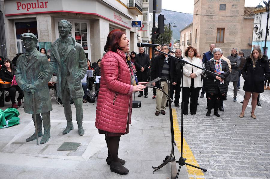Dedican dos esculturas en bronce a García Lorca y Manuel de Falla