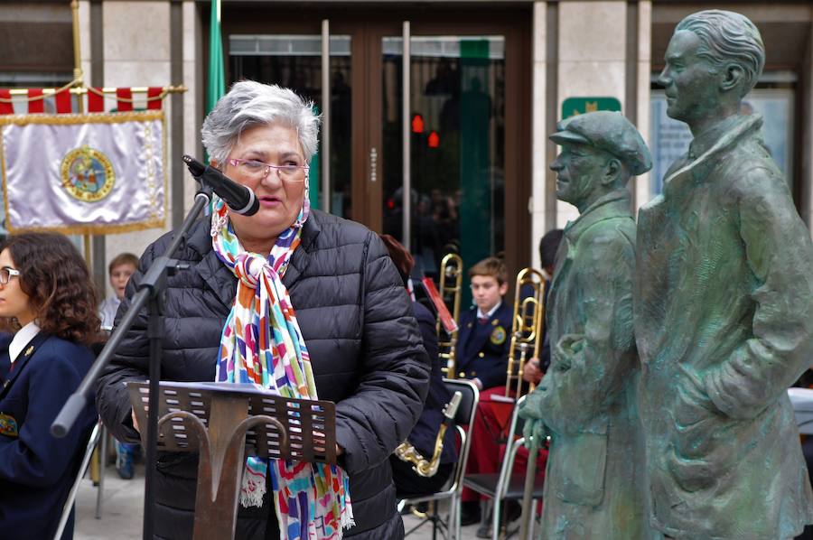 Dedican dos esculturas en bronce a García Lorca y Manuel de Falla
