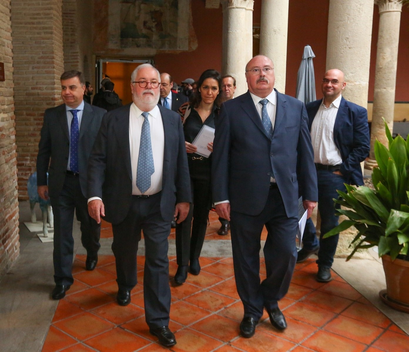 El comisario europeo de Acción por el Clima y Energía, Miguel Arias Cañete, interviene en un desayuno informativo organizado por IDEAL con el patrocinio de Endesa