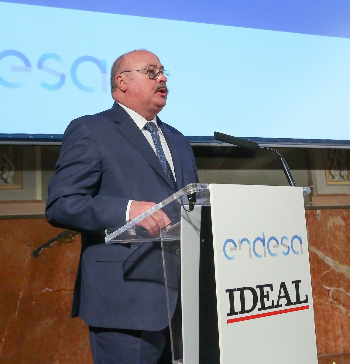 El comisario europeo de Acción por el Clima y Energía, Miguel Arias Cañete, interviene en un desayuno informativo organizado por IDEAL con el patrocinio de Endesa