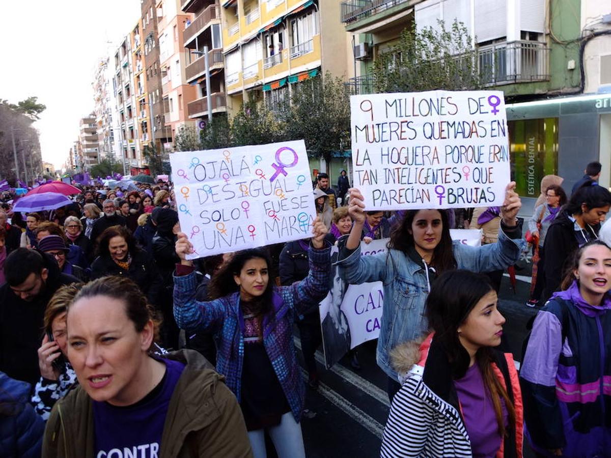 Así ha transcurrido la manifestación por el Día de la Mujer en Jaén