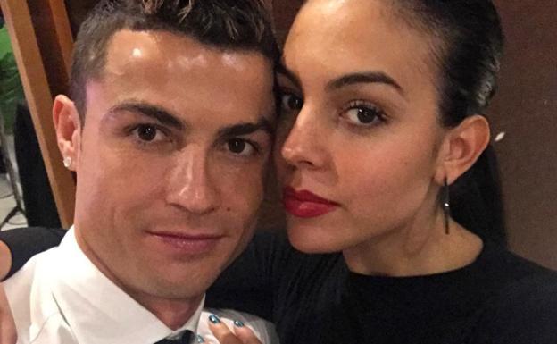 La foto que revela que la hija de Cristiano es un clon de Georgina