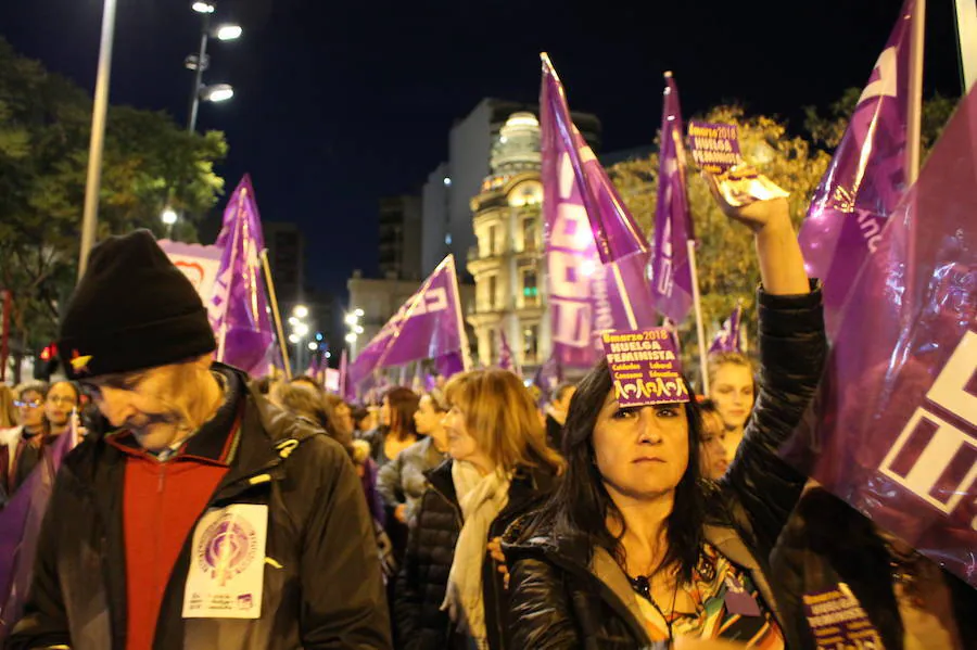 Así transcurrió la manifestación del 8 de Marzo en Almería