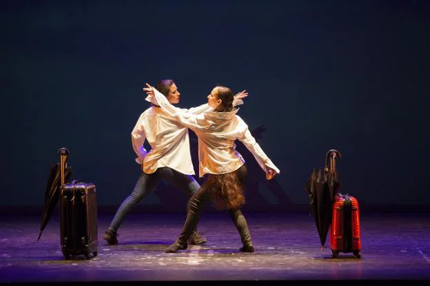 Cristina y Débora evocaron la versión femenina de las parejas de hombres que bailaban tango en el s. XIX.