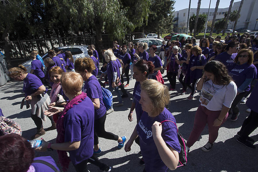 Centenares de mujeres y hombres salieron a la calle para pedir que la igualdad sea real