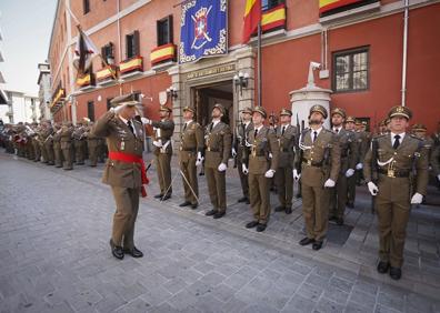 Imagen secundaria 1 - Consejo Escolar de Andalucía, desfile militar en el Madoc y la Iglesia de San Matías. 