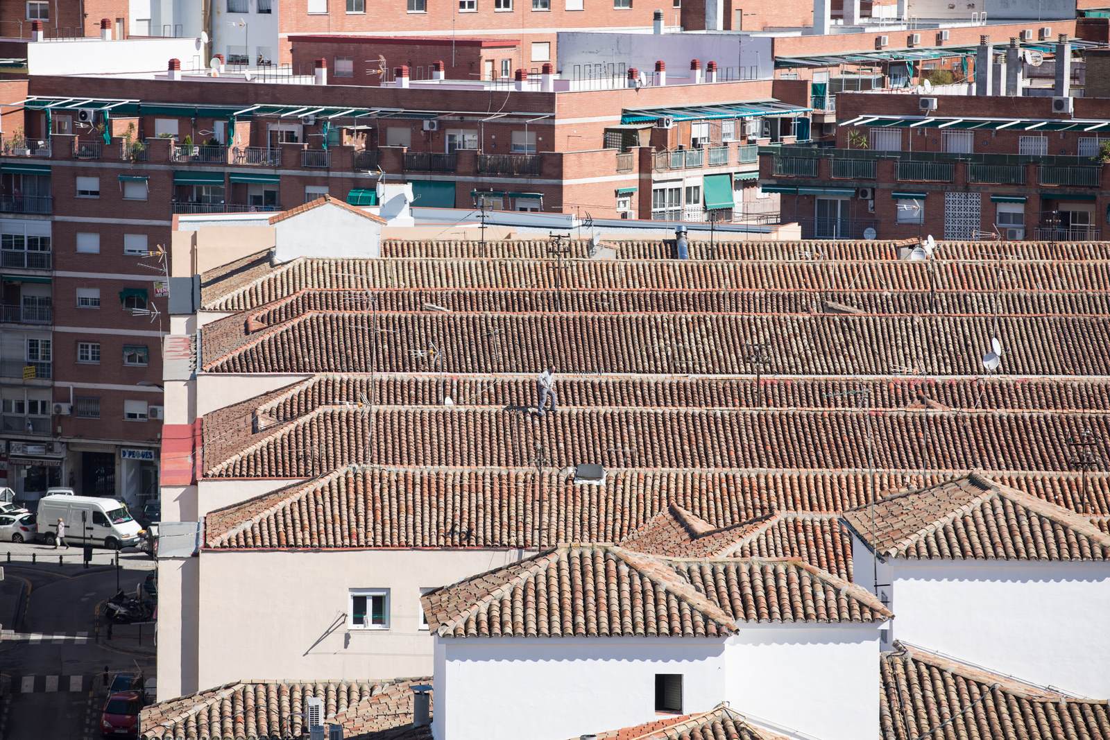 La azotea del hospital Virgen de las Nieves ofrece unas imponentes vistas de buena parte de la ciudad.