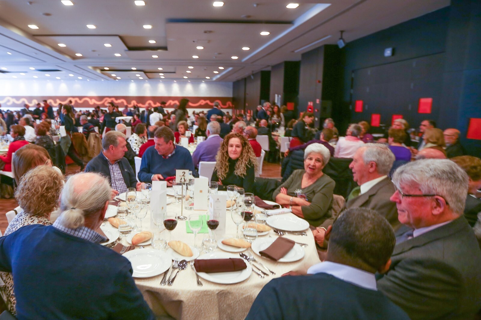 Proyecto Hombre celebra su comida solidaria ofreciendo testimonio de que es posible salir de las adicciones