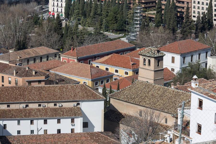 Las zonas altas de la capital son unos de los lugares preferidos de los turistas para descubrir en todo su explendor la belleza que entraña cada rincón del territorio nazarí