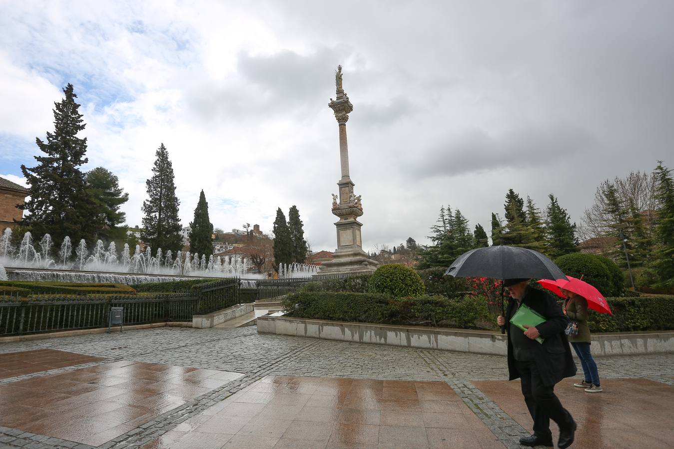 Desde el pasado mes de diciembre la estatua se encontraba tapada con motivo de las actuaciones que se estaban realizando para su mejora