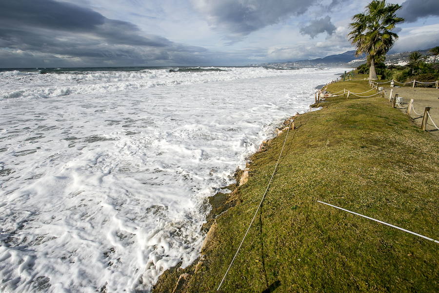 El paraguas ha sido el protagonista de estas imágenes de marzo