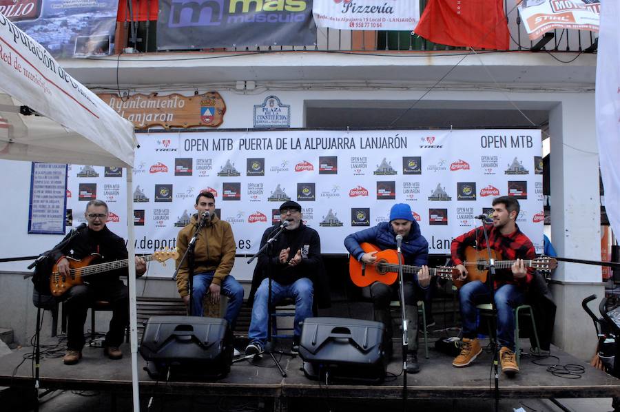 El Circuito BTT Diputación de Granada Dr. Bike se pone en marcha con el Open MTB Puerta de la Alpujarra, en el que participan 600 ciclistas