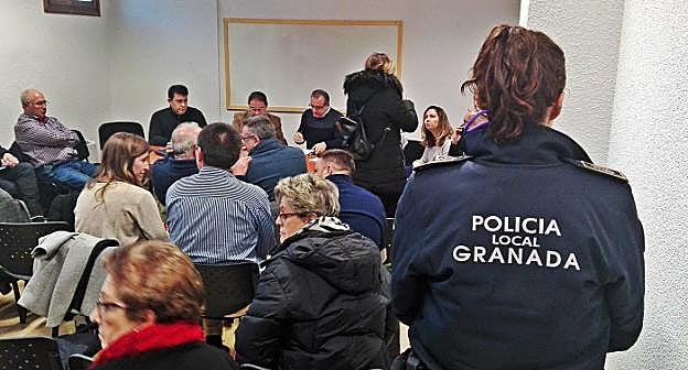 Momento de la reunión de la junta de distrito, ayer. 