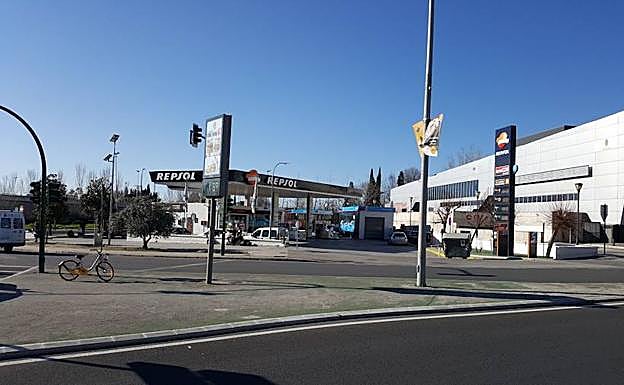 El nuevo 'adorno' en la rotonda de Neptuno de Granada que indigna a los ciudadanos: ¿te has fijado?