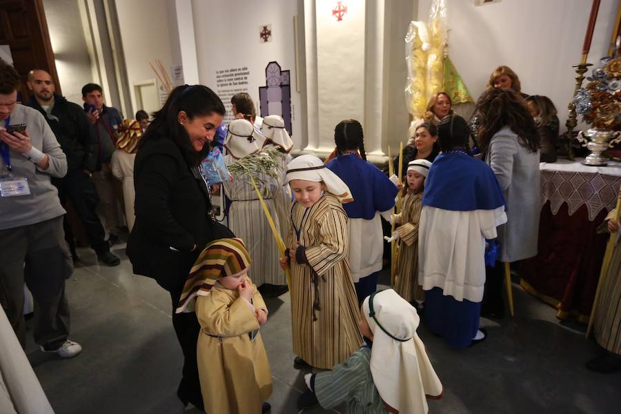 La hermandad tendría que haber puesto su Cruz de Guía en la puerta de la iglesia de San Andrés a las 16.00 horas